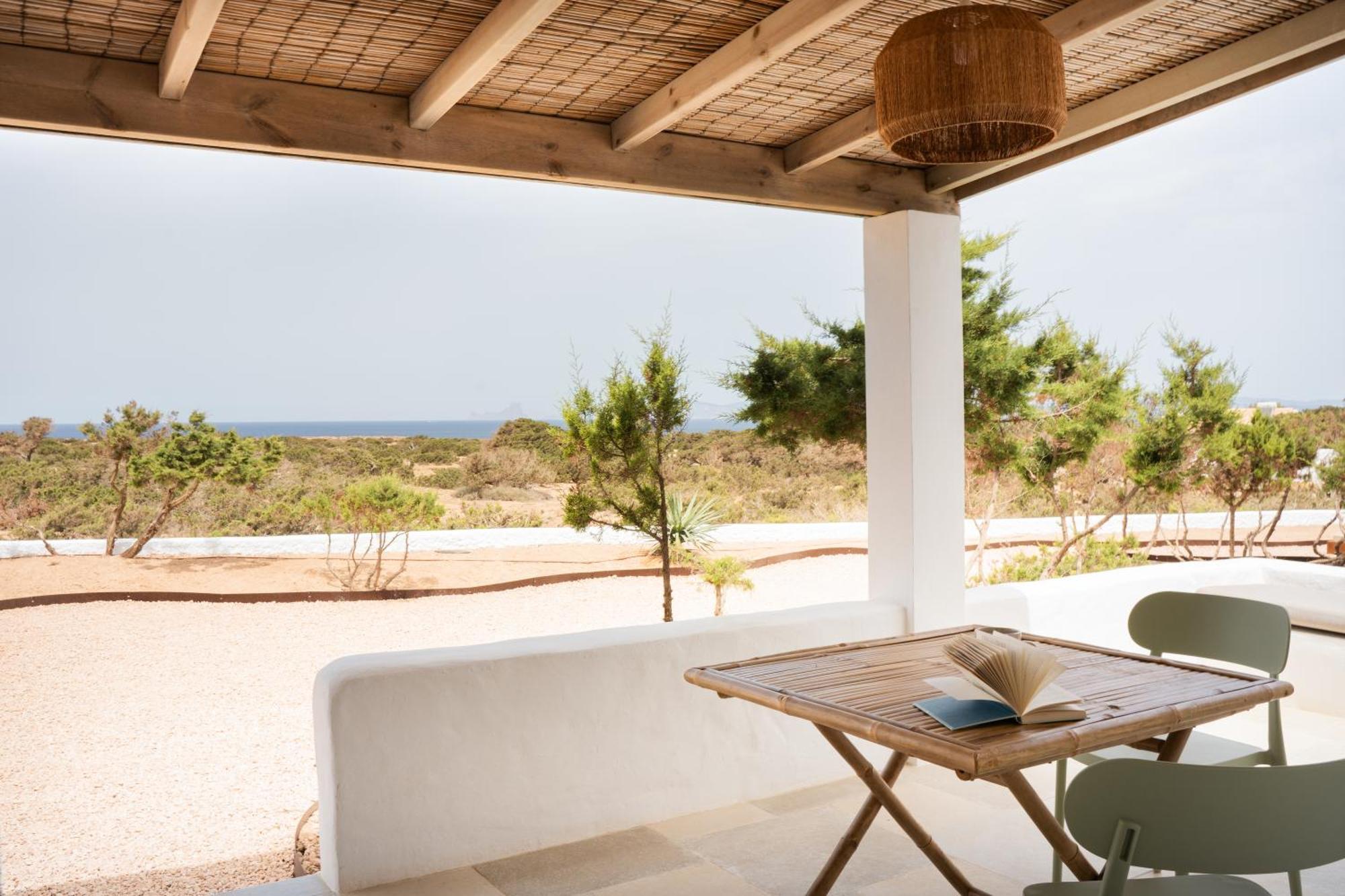 Apartamentos Punta Rasa Cala Saona Kültér fotó