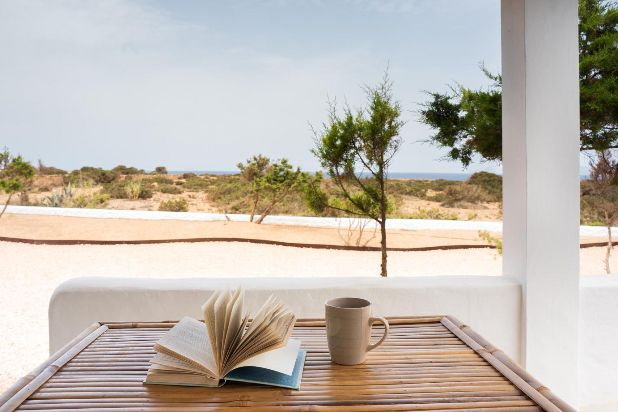 Apartamentos Punta Rasa Cala Saona Kültér fotó