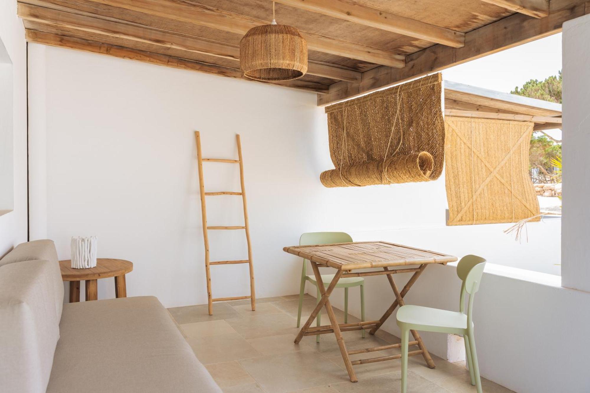 Apartamentos Punta Rasa Cala Saona Kültér fotó