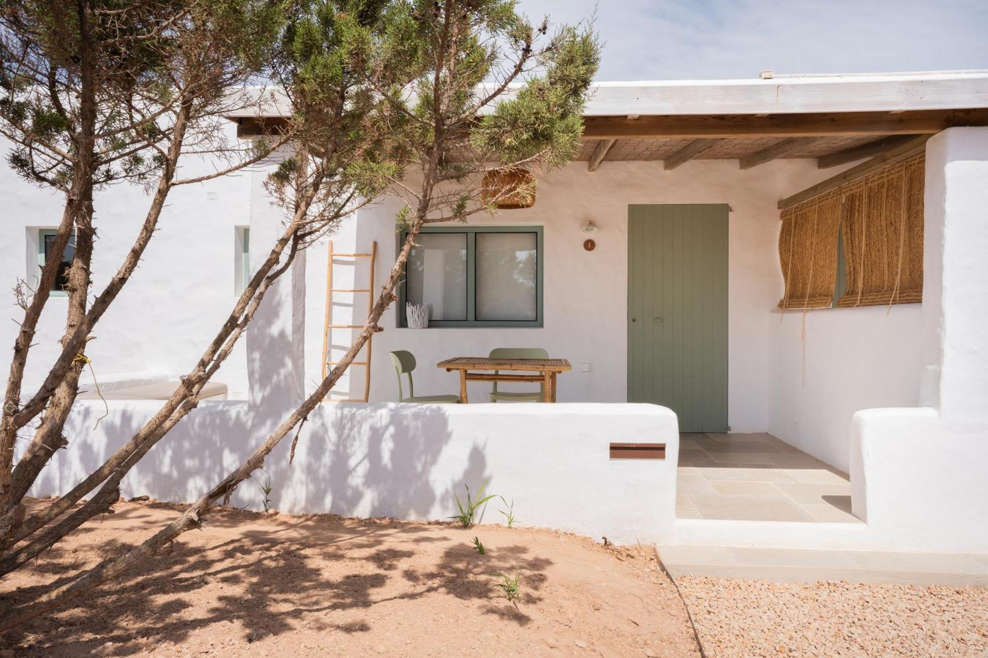 Apartamentos Punta Rasa Cala Saona Kültér fotó