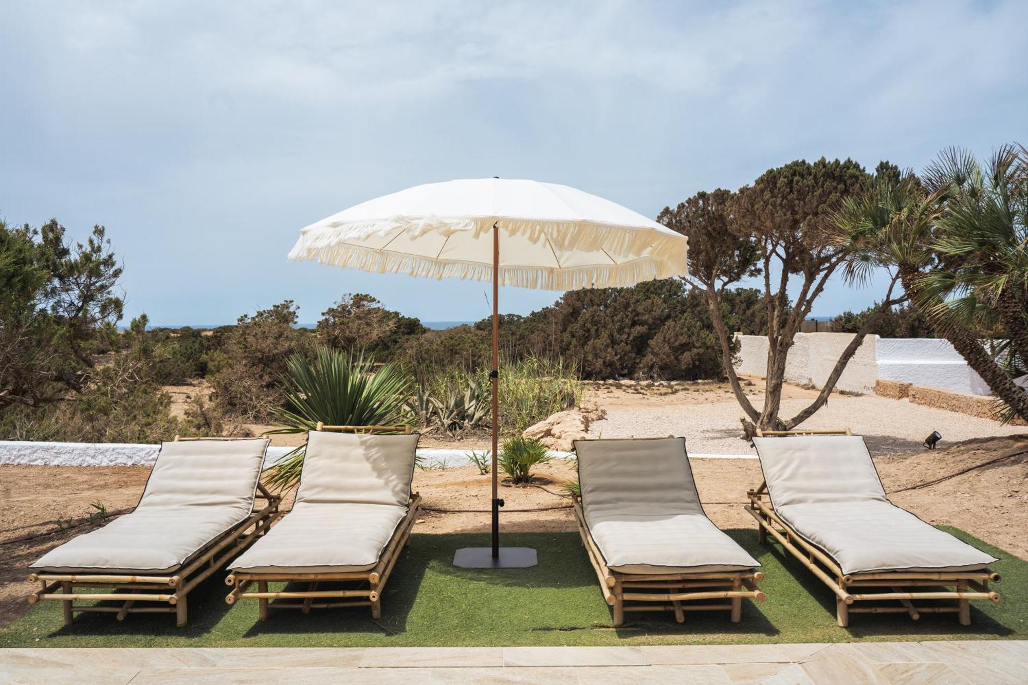 Apartamentos Punta Rasa Cala Saona Kültér fotó