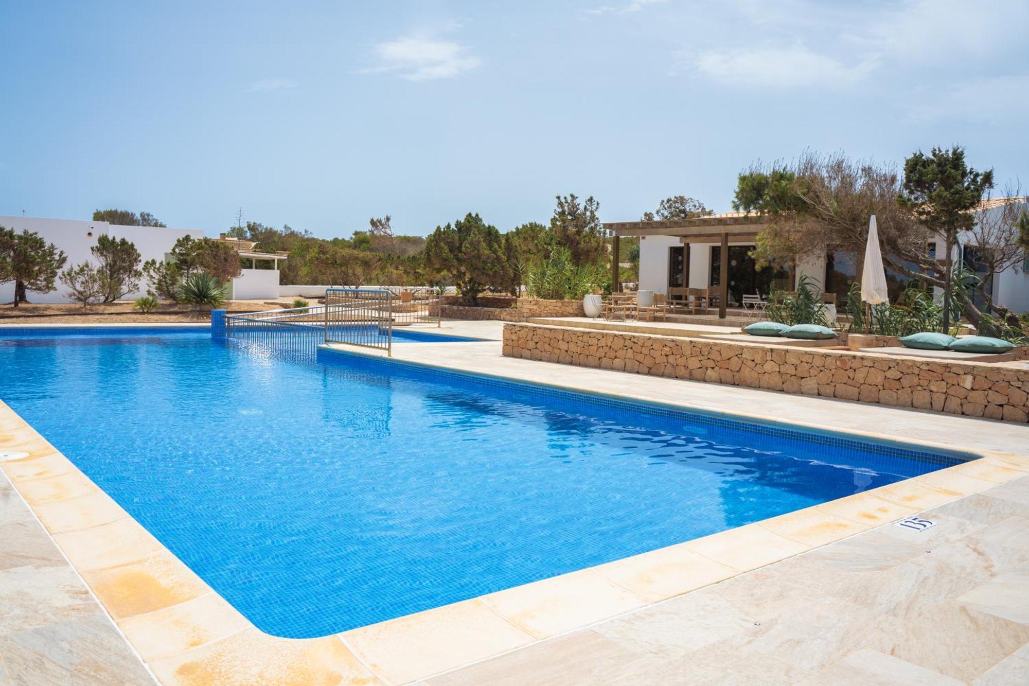Apartamentos Punta Rasa Cala Saona Kültér fotó