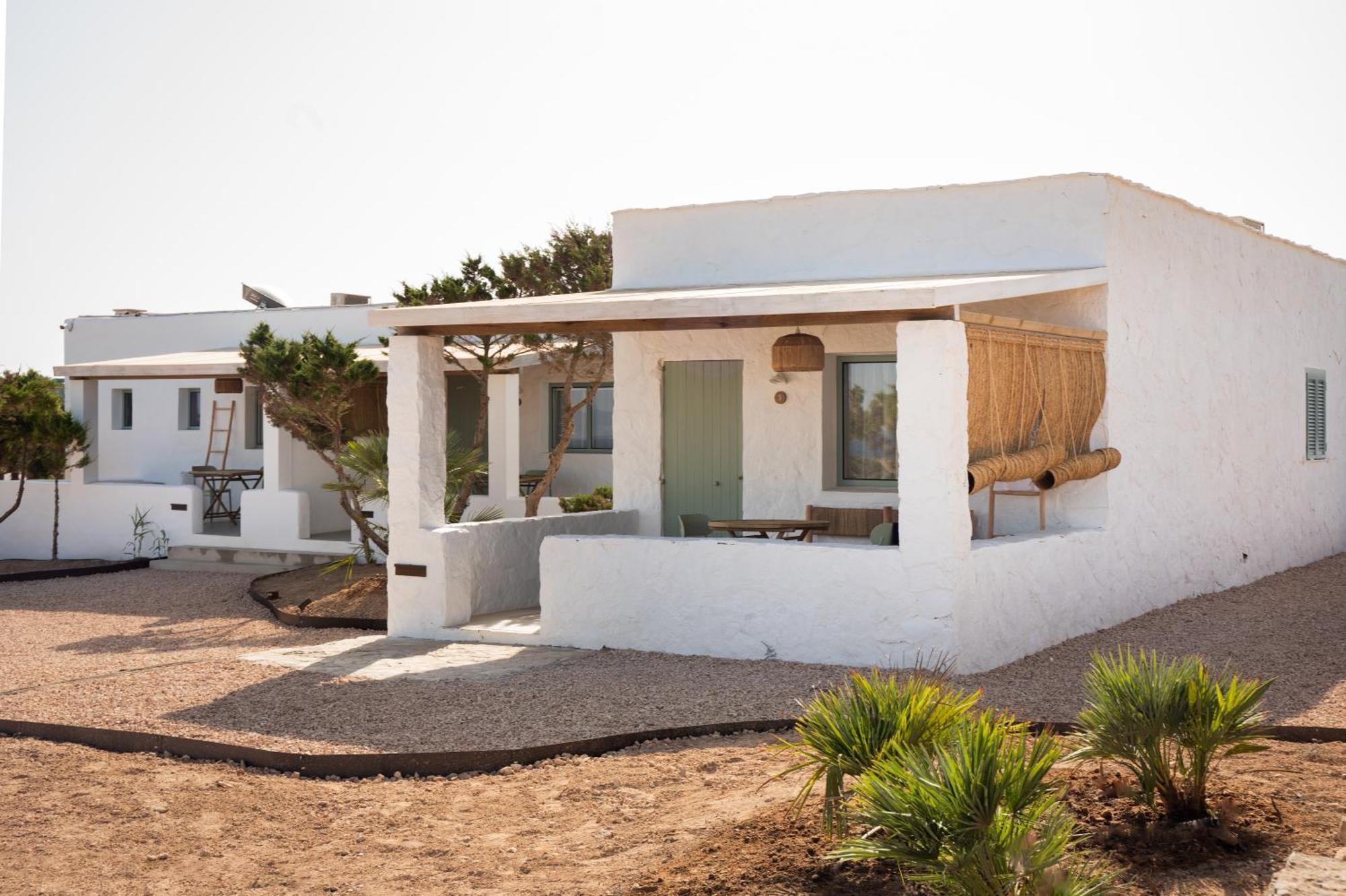 Apartamentos Punta Rasa Cala Saona Kültér fotó